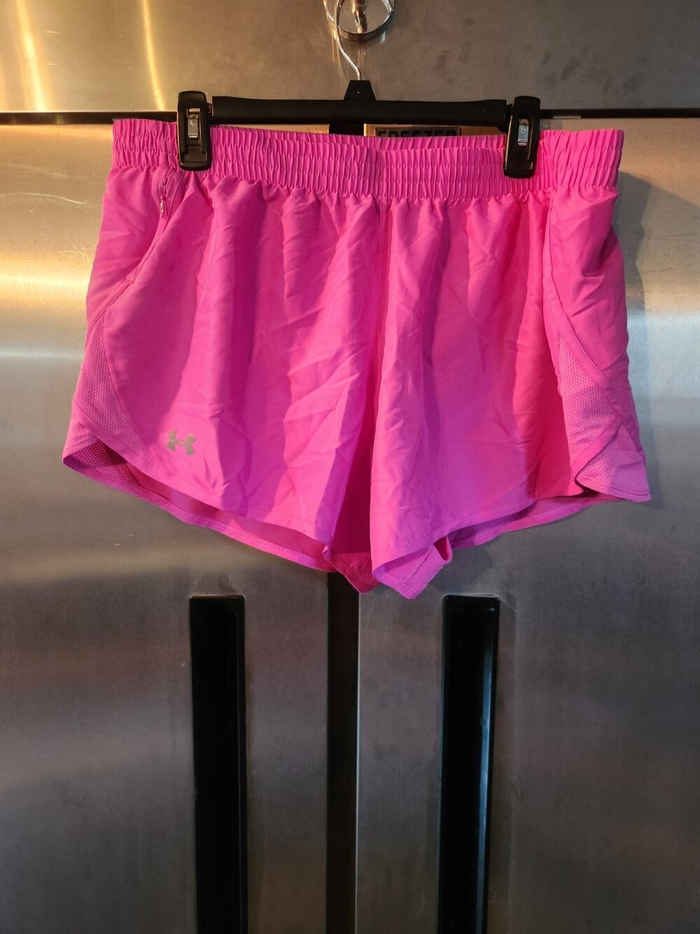 Under Armour Athletic Shorts Pink Size XL